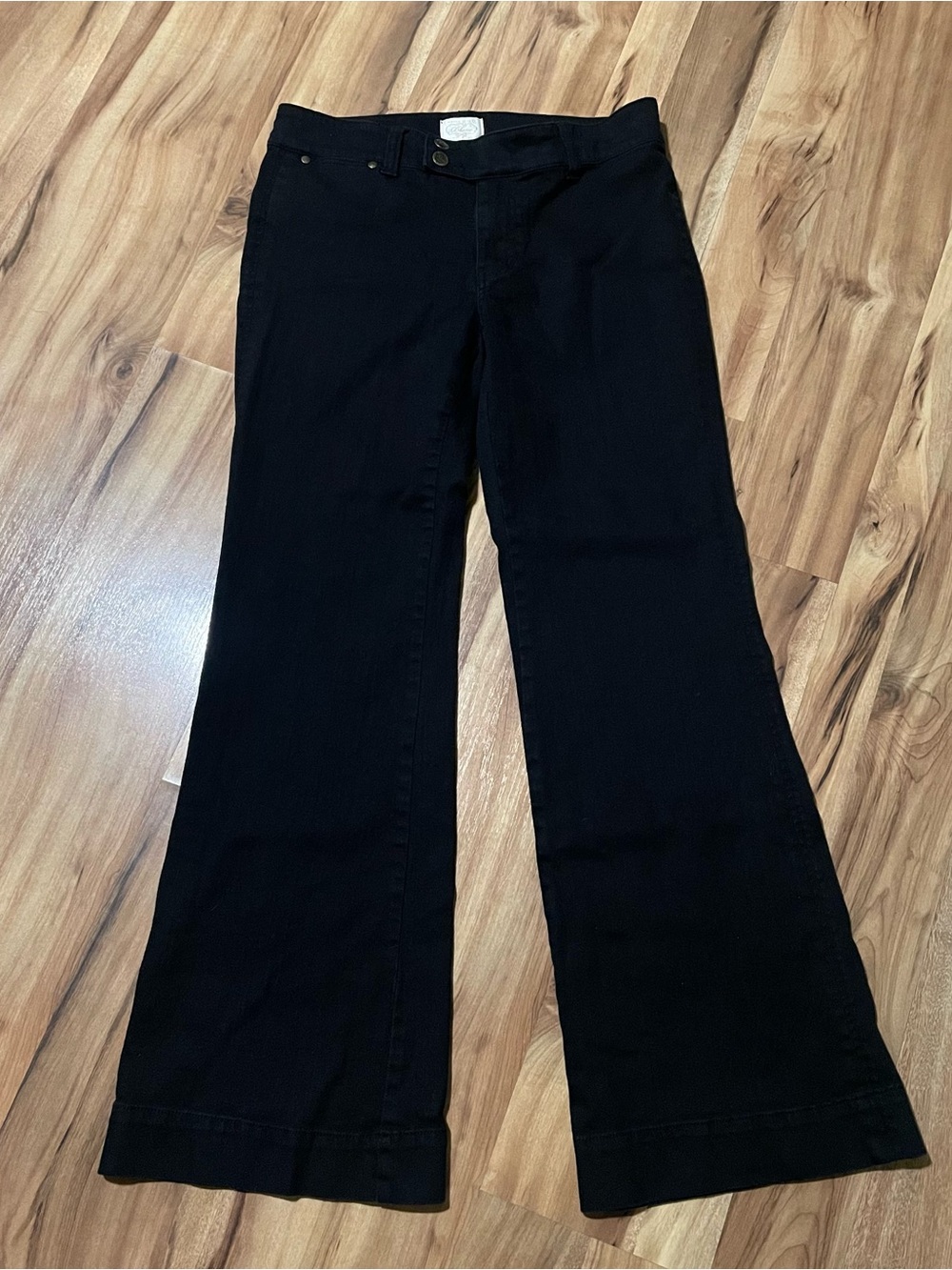 White House Black Market Blanc Curvy Flare Fade Black Denim Trouser Jeans 10